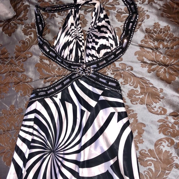 Dress size 2. Wore once. - Picture 2 of 7